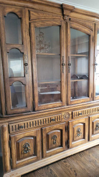 Beautiful dining room cabinet set
