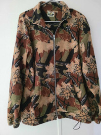 Men's Light Camo Fleece Jacket/Sweater- Size Medium