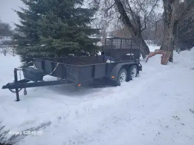 6 by12 landscape trailer, dulaxel Breaks on one axle Twenty five hundred
