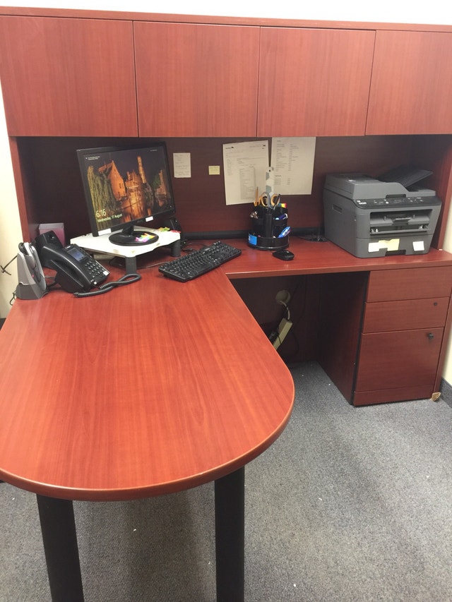 Beautiful Lshaped office desk with hutch Desks Winnipeg Kijiji