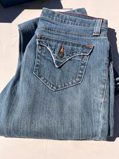 Ladies jeans size 31, View more