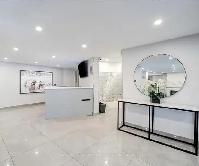 PENTHOUSE ROOM FOR RENT in Room Rentals & Roommates in City of Toronto - Image 6