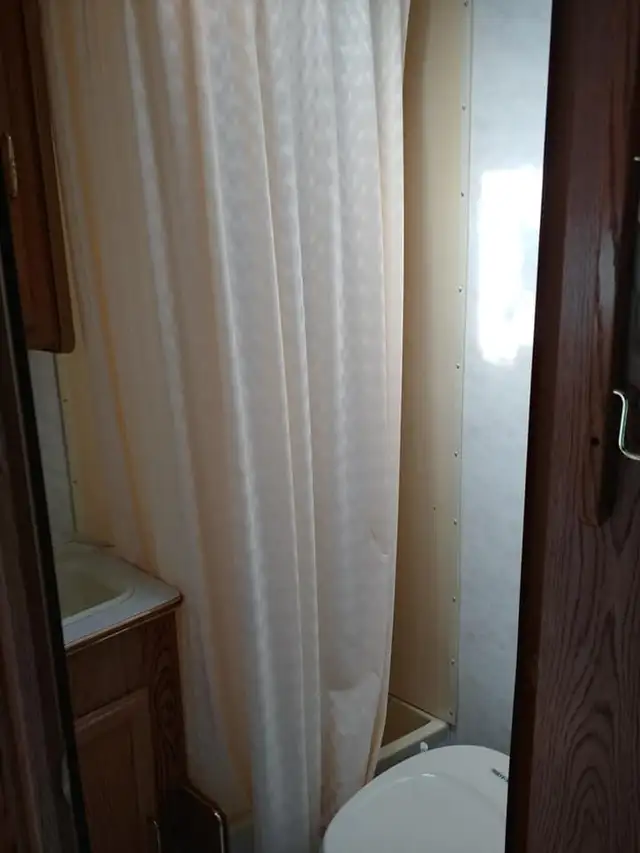 5th wheel for sale. in Travel Trailers & Campers in Regina - Image 4