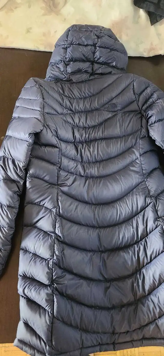 The North Face long jacket Women's in Women's - Tops & Outerwear in City of Toronto - Image 4