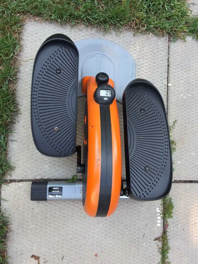 Small Space Elliptical Exercise Machine in Exercise Equipment in Winnipeg - Image 3