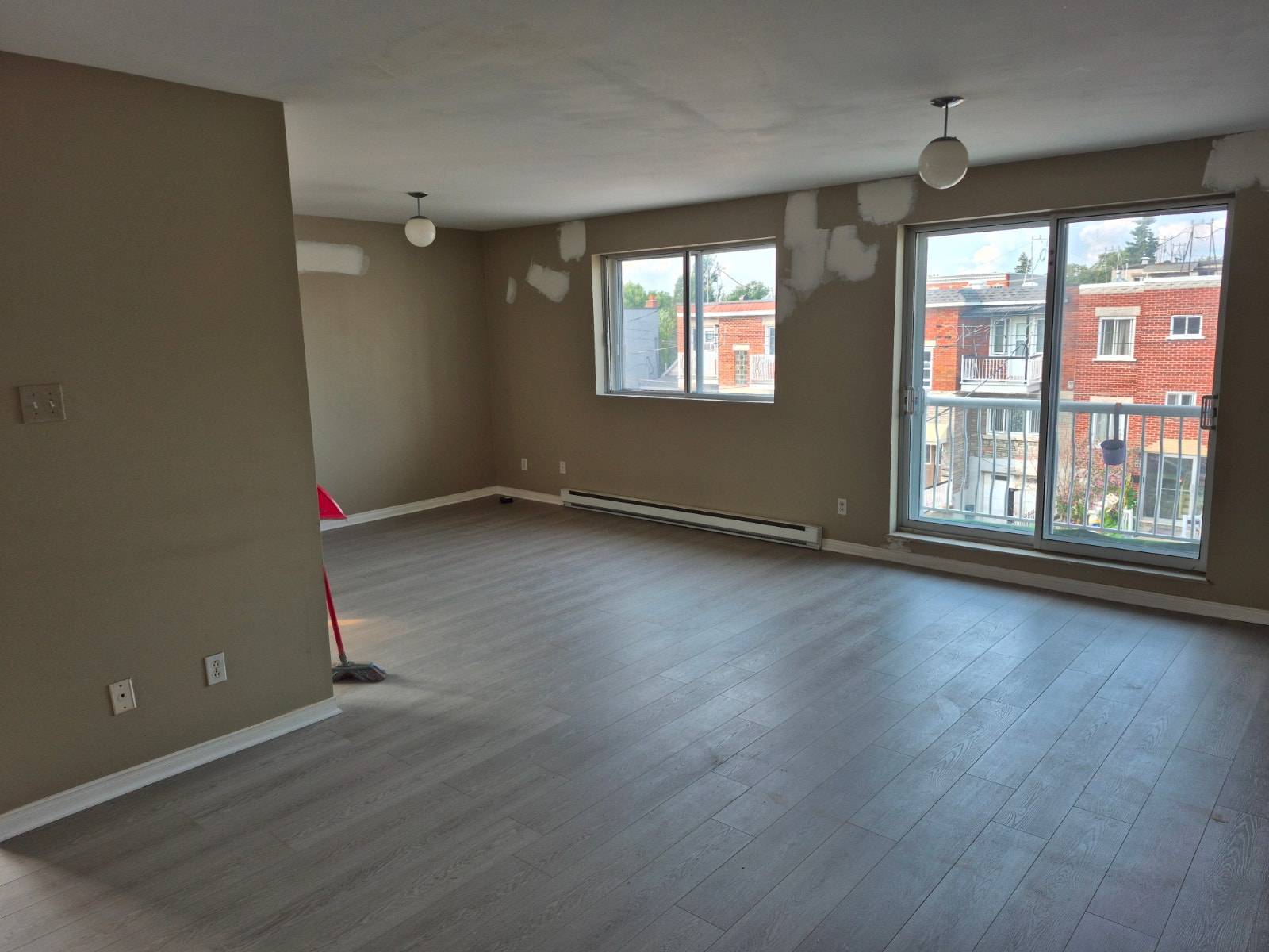 Grand 5 1/2 dans Villeray à louer pour Septembre — photo 2