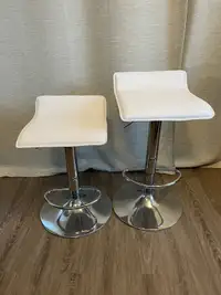 Two adjustable bar stools white