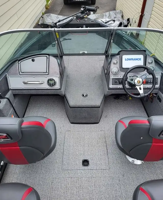 Bateau 2021 Ranger vs1782 wt, avec moteur Mercury 115Pro xs in Powerboats & Motorboats in Rouyn-Noranda - Image 4