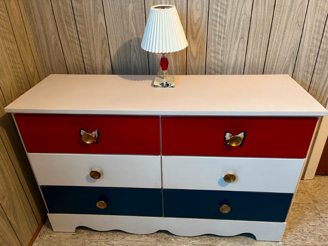 Commode pour chambre d'enfant dans Commodes et armoires  à Laurentides