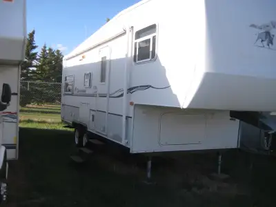 2004 25' KZ Outdoorsman Holiday Trailer With Goose Neck Adapter (Removable), This Unit is All Weathe...