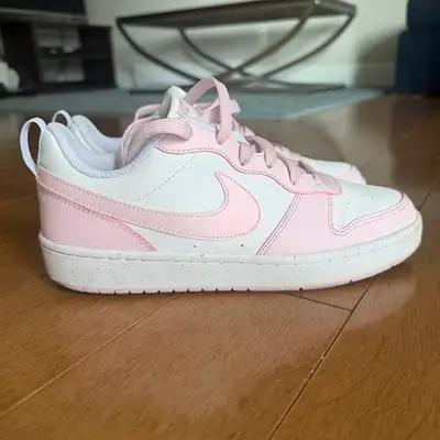 Souliers NIKE COURT BOROUGH LOW, View more