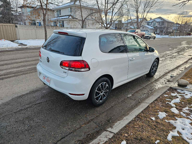 2010 VW Golf 2.5 gas Manual in Cars & Trucks in Calgary - Image 4