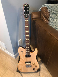 Godin Radium-X Natural Finish: Near Mint