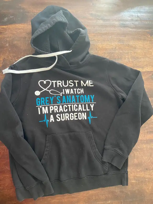 Trust me. I watch  Grey’s Anatomy.  I’m practically a surgeon in Women's - Tops & Outerwear in Oakville / Halton Region - Image 2
