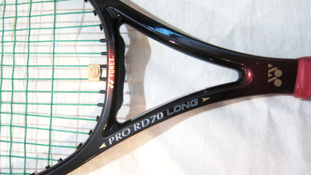 Raquette de tennis Yonex Pro RD 70 Long, dans Tennis et raquettes  à Ville de Montréal - Image 2