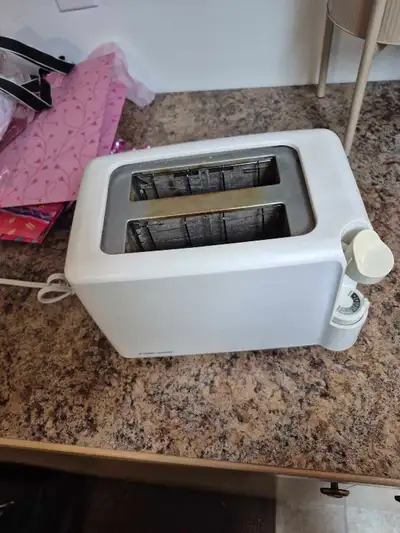 DOIT PARTIR-Black and Decker Toaster, View more