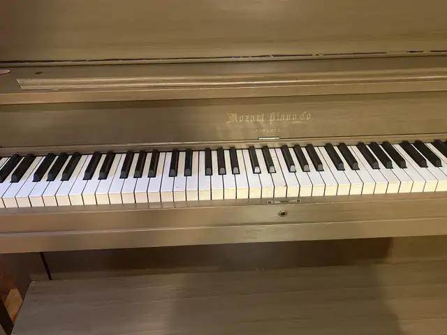 Mozart piano in Pianos & Keyboards in Edmonton - Image 3