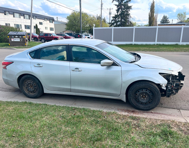 2014 Nissan Altima For Sale! in Cars & Trucks in Edmonton - Image 2