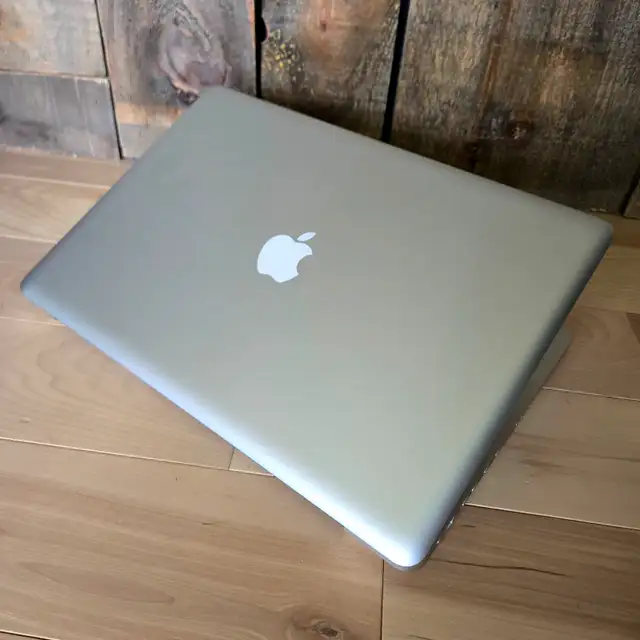 Macbook Pro Mid 2010 15" | Intel i5 | 8 Gb RAM | SSD 128 Gb in Laptops in Laval / North Shore - Image 11