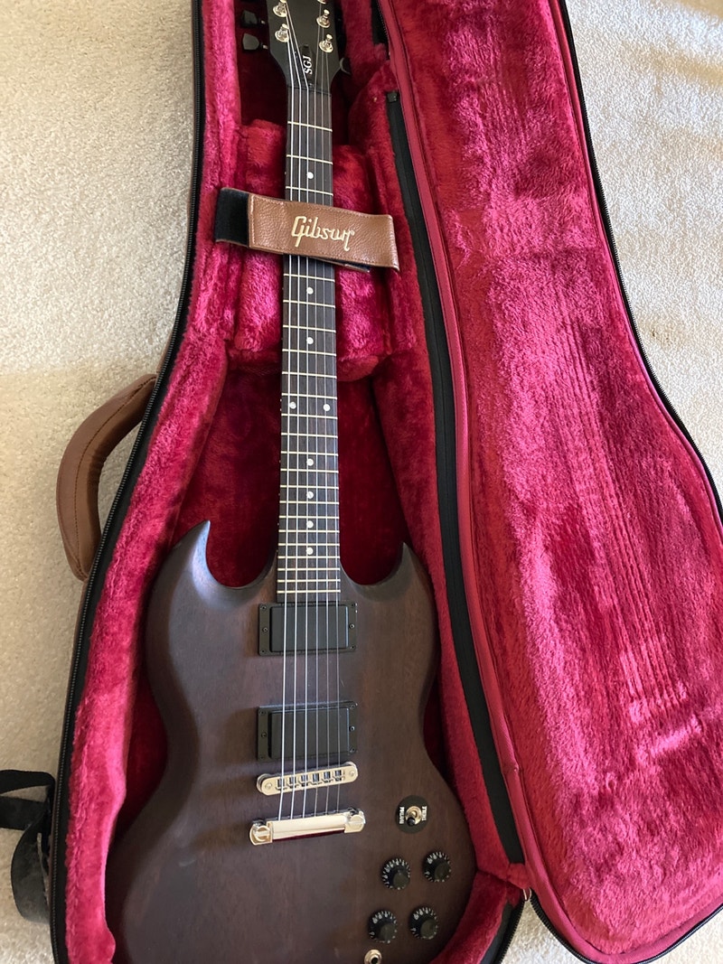 Electric Guitar Gibson SGJ 2013, Leather Case Included Guitars