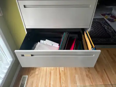 Very functional and clean cabinet Keys are included. High capacity cabin Feel free to text