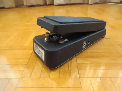 Jim Dunlop Original Crybaby Pedal, View more
