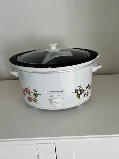 Hamilton Beach Double Dish Slow Cooker /Crock Pot. Model #33850 Never used. Want it gone. $20 OBO