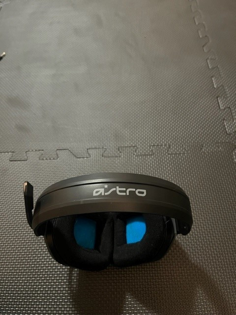 Astro A10 Gaming Headset in Other in Ottawa - Image 3