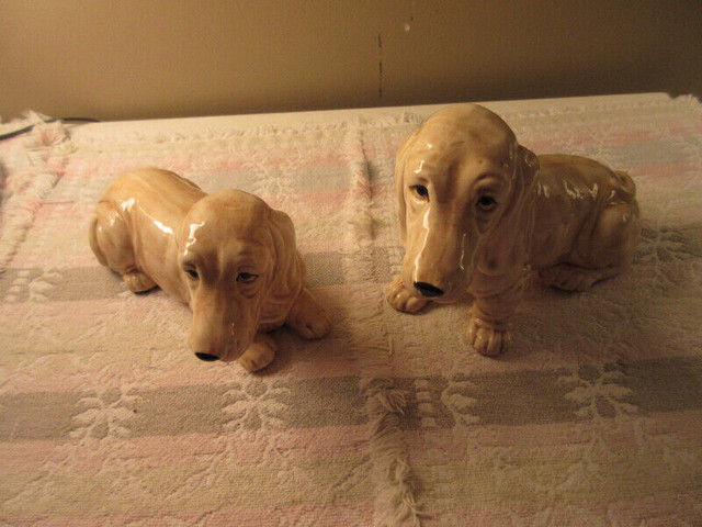 Lot vingtage 2 Dogs Figurine Ceramic made in Japan in Arts & Collectibles in Timmins