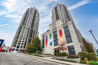Mississauga Condo Apartment for sale URGENT Starting at 499,999 2 bedroom + Den 2 washroom 2 undergr...