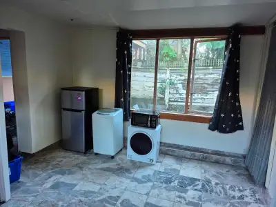 1 bedroom suite with own bathroom. Please read the description carefully. This is a suite with its o...