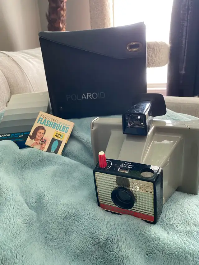 Polaroid Big Swinger 3000 vintage instant camera in Cameras & Camcorders in City of Toronto - Image 2