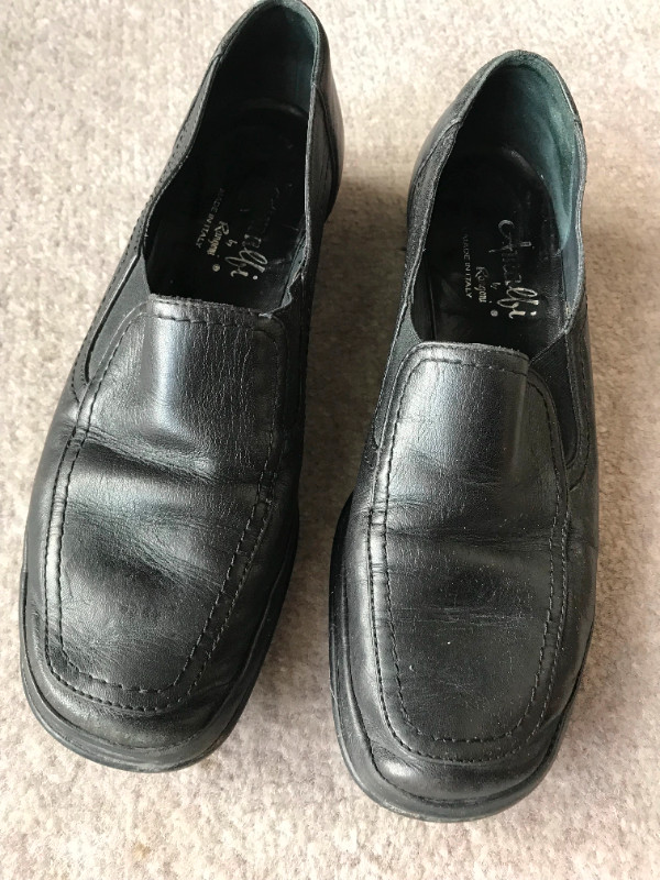 Narrow 7.5 AAAA Leather in Women's - Shoes in Winnipeg