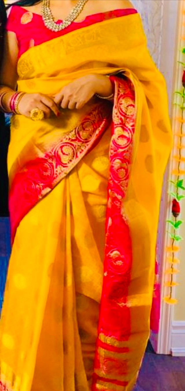 Indian Silk Banarsi Saree- yellow/ pink colour  in Women's - Dresses & Skirts in Oakville / Halton Region - Image 4