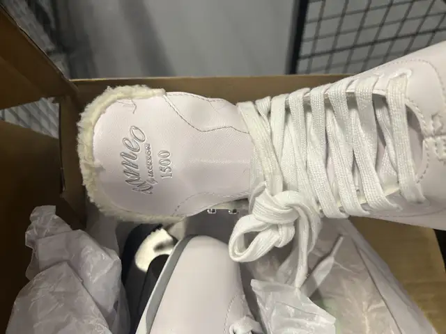 Jackson Cameo CS1500 Figure Skates in Skates & Blades in Markham / York Region - Image 3