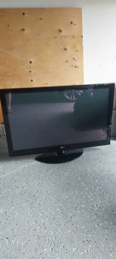 LG Plasma TV 50" screen, View more