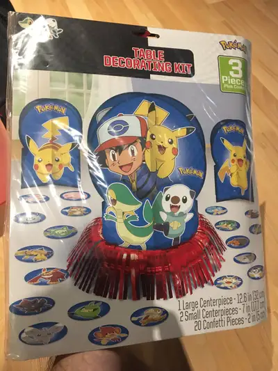 Pokémon 3 pieces plus confetti table kit, View more