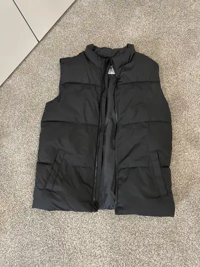 puffer vest, View more