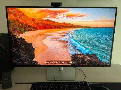 Dell UltraSharp 43 inch 4K USB-C Hub Monitor screen écran , View more