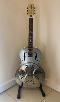 Steel Gretsch G9221 Bobtail Guitar With Pickup