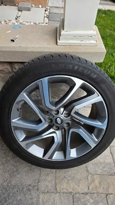 Range Rover 21" 5 Spoke OEM Alloy Rims & Tires - Set of 4 Fits Range Rover and Landrover Diamond Tur...