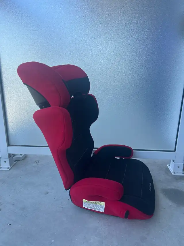 Car Booster Seat 2-4yrs in Strollers, Carriers & Car Seats in Oakville / Halton Region - Image 4