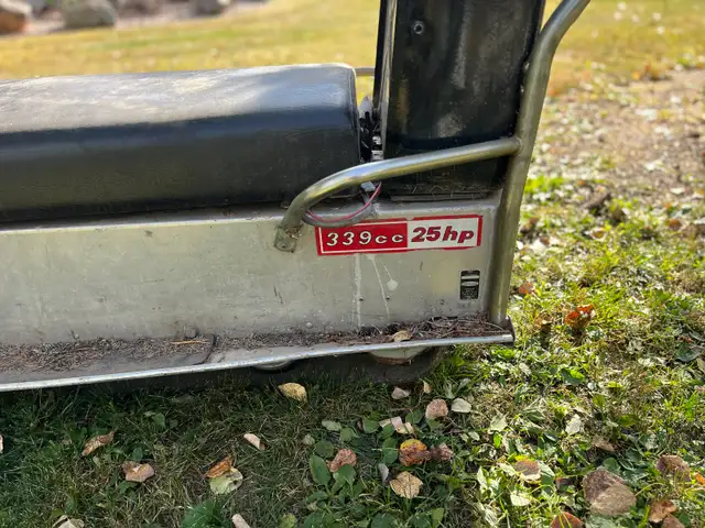 Mercury Snowmobile in Other in Strathcona County - Image 8