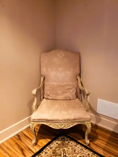 Chaise Vintage Style Baroque Rococo / Carved Wood Armchair, View more