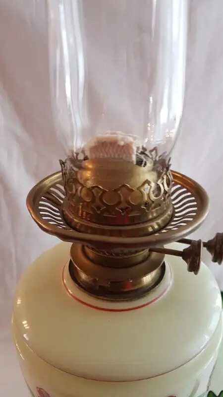 Antique Victorian Banquet OIL LAMP in Arts & Collectibles in Barrie - Image 8