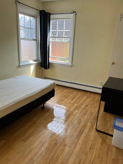 COZY, BRIGHT 2 BEDROOM on Windsor Street in Long Term Rentals in City of Halifax - Image 10