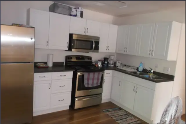 Great Location! Private Rooms 4 Rent - Uptown Waterloo Free Wifi in Room Rentals & Roommates in Kitchener / Waterloo - Image 8