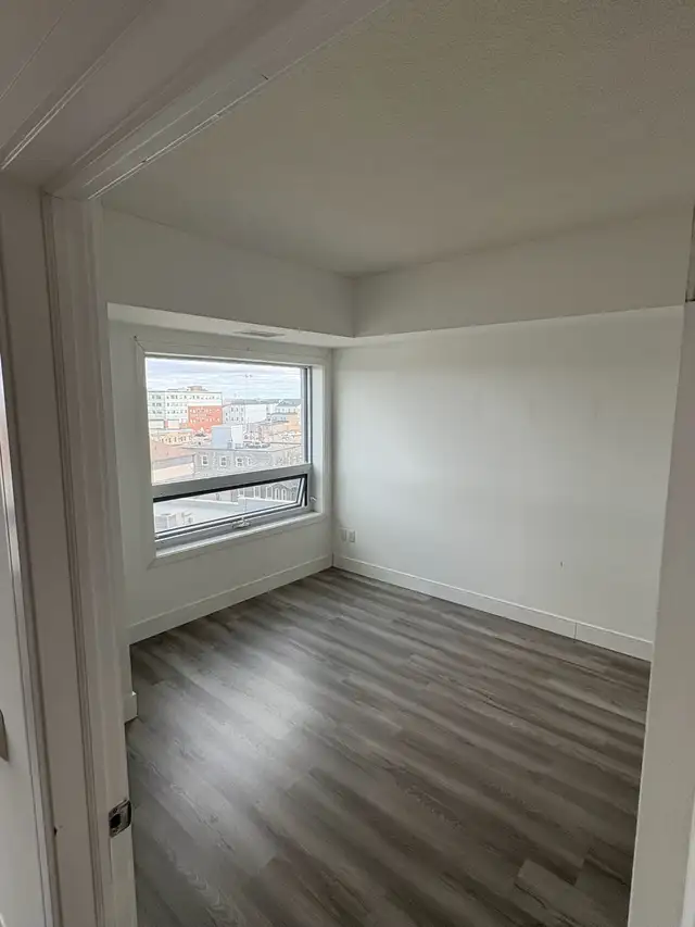 2br 2 bath fresh painted brantford condo  in Long Term Rentals in Brantford - Image 4