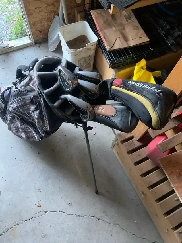 Golf clubs in Golf in Kingston - Image 2