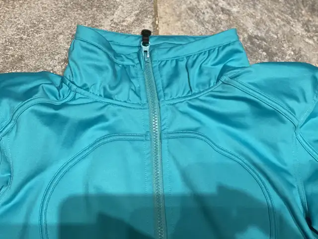 Lululemon Jacket in Women's - Tops & Outerwear in London - Image 4